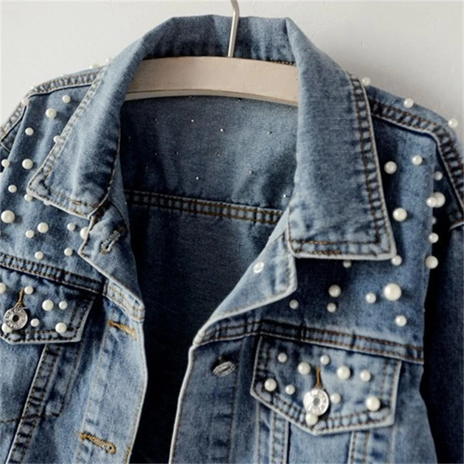 Casual Denim Jackets For Women Embroidered Pearls Beading Jeans Coat Fashion Loose Long Sleeve Button Down Jean Jacket