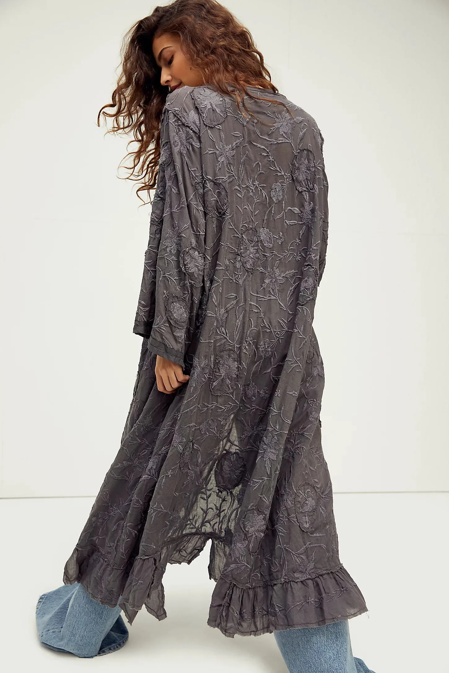Magnolia Pearl 377 Floral Piano Kimono