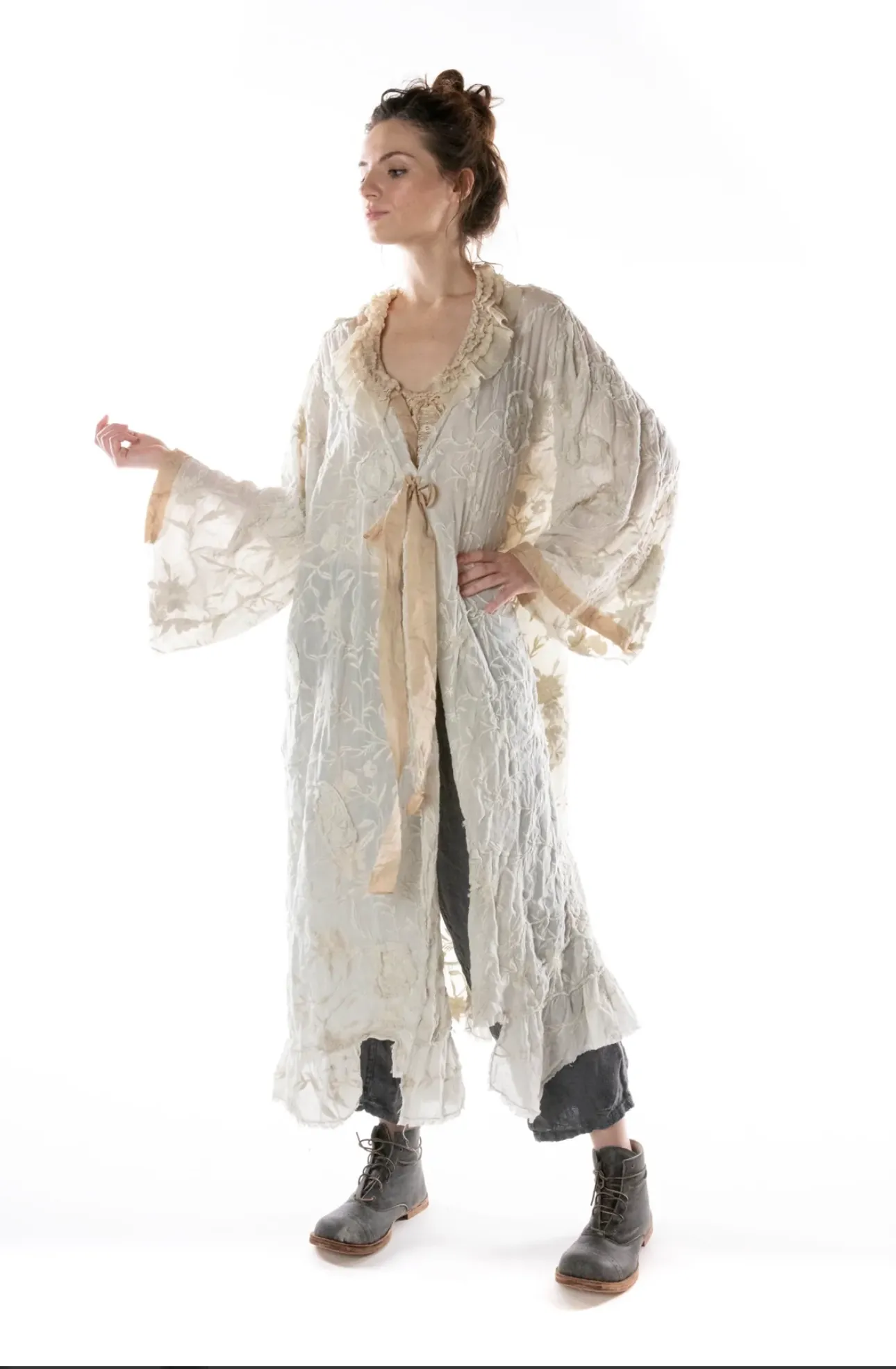 Magnolia Pearl 377 Floral Piano Kimono